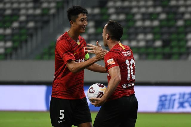 九游娱乐-2年后再战大连亚泰成功复仇 超级升班马有何魔力？